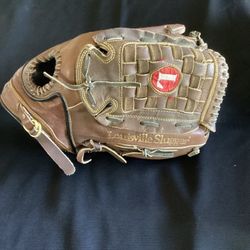 Louisville Slugger 13.25 Inch Softball Glove