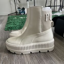 Puma Gently By Rihanna Chelsea Boot w/bag Sz.5.5