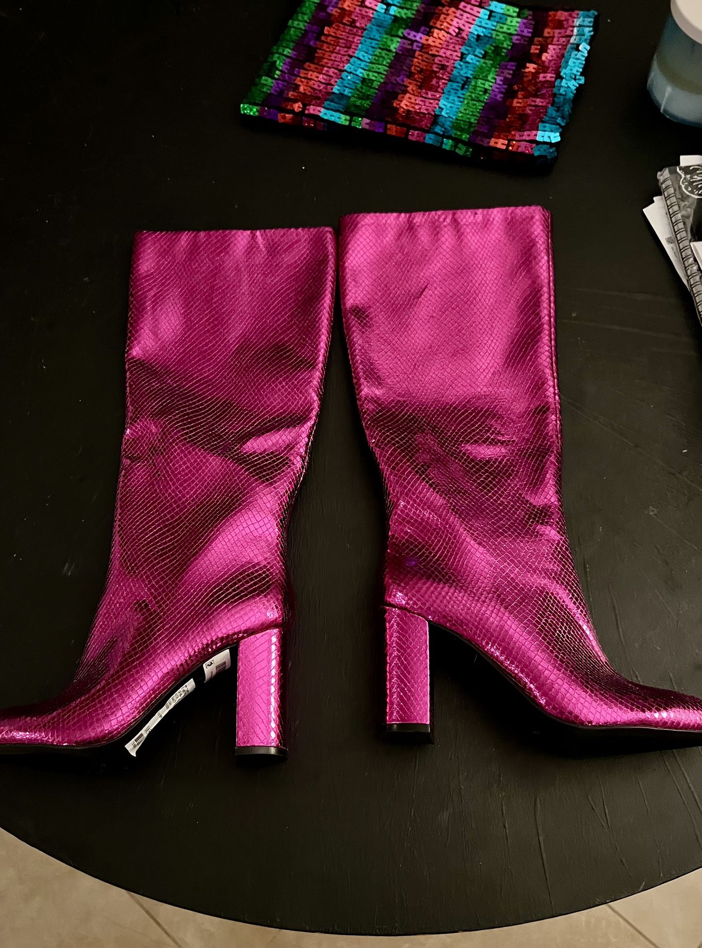 Boots in Hot Pink Snakeskin