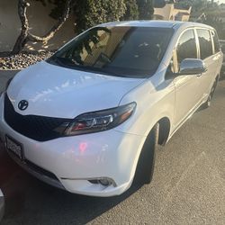 2014 Toyota Sienna