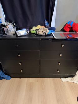 Black 8-Drawer Double Dresser w mirror