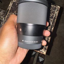 Sigma 16 mm Lens