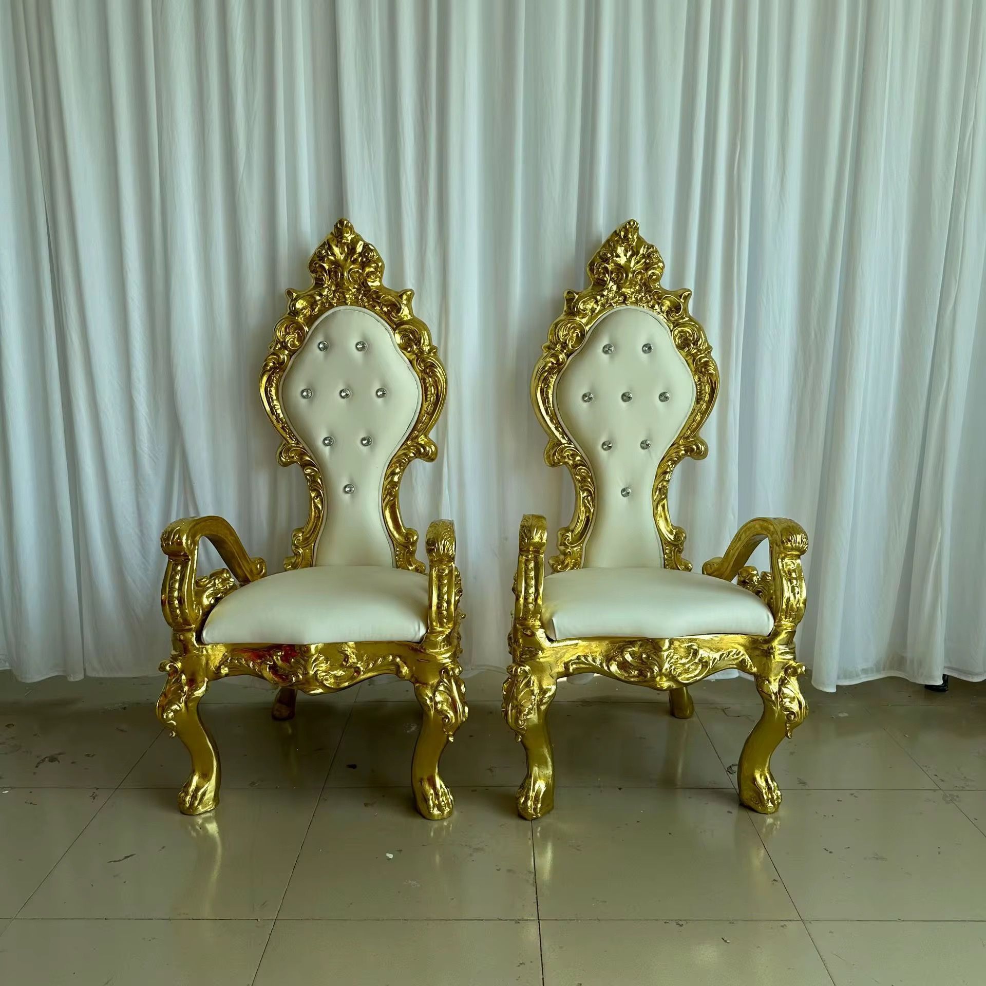 Throne Chair 2 Pcs New Inbox For Sell