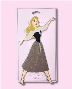 GoPinPro Aurora / Briar Rose Disney Jumbo LE 500 Pin