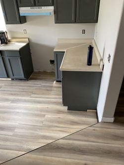Se Asen Trabajos De Piso Laminado