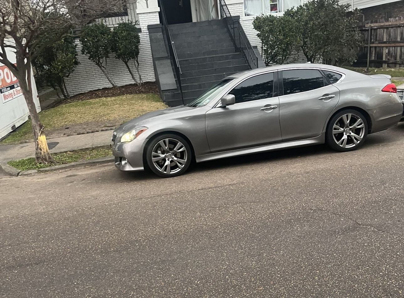2011 Infiniti M