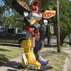 Megazord Sculpture Halloween