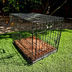 Small Wire Dog Crate / 24 in. x 17 in. x 19 in. 