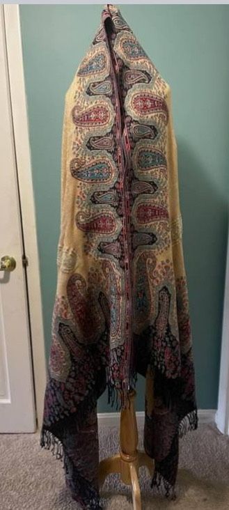 Winter Beige Scarf / Shawl