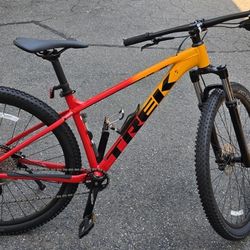 Trek Marlin 7 Gen 3 bike. (Mountain bike 29)