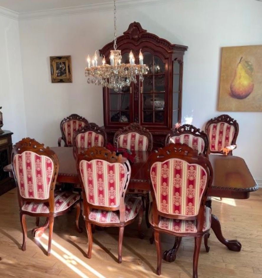 Dinning Table With China Cabinet