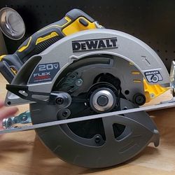 New Dewalt Flexvolt Saw 