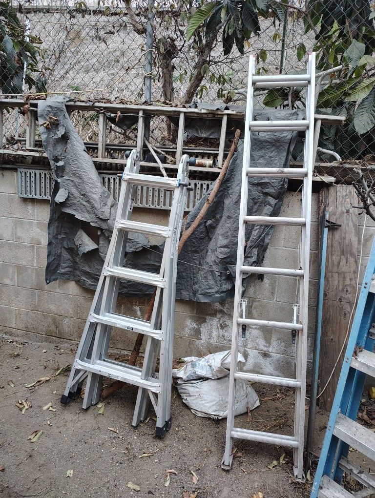 2 Werner Laders. 1 18' Extension 2 25'' Expansion Multiple Purpose.