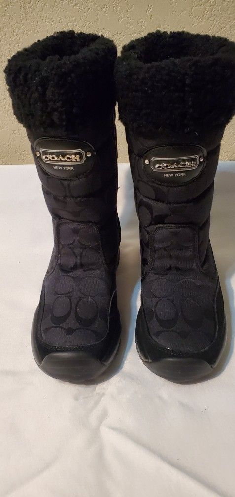 Coach Women Boots Size 5.5 NEW