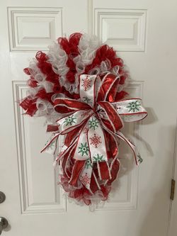 Candy cane wreath