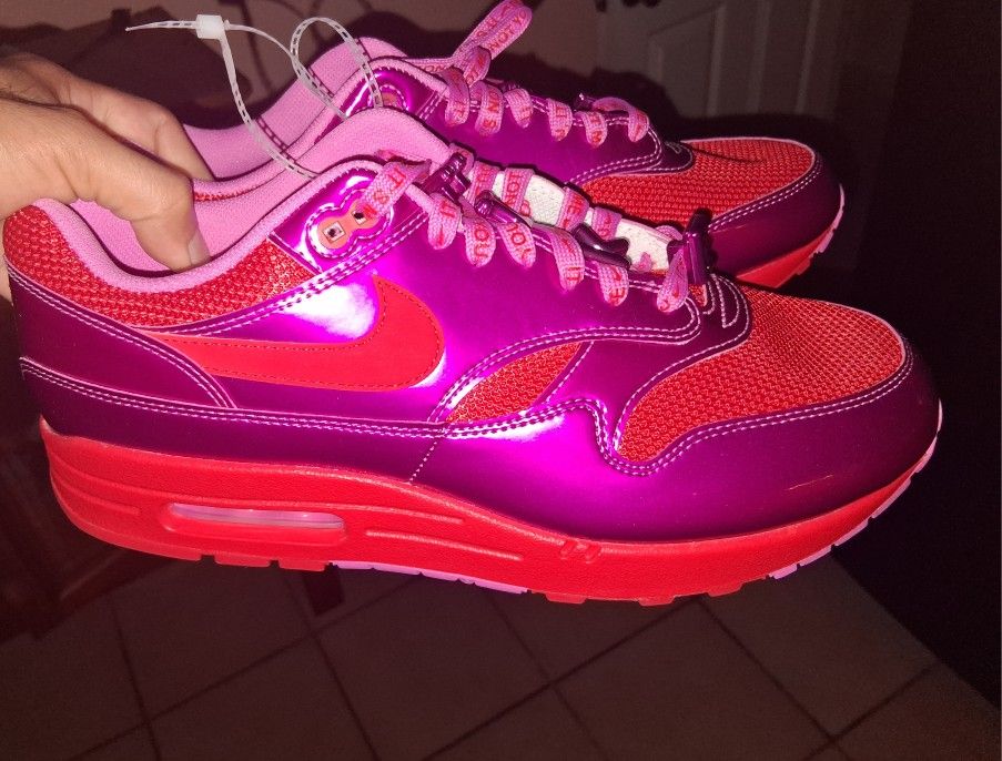 nike size 11 shoes air max premium 1 valentines day