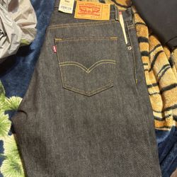 charcoal grey 501 Levi’s 