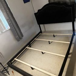 Queen Bed Frame, Great Condition!!