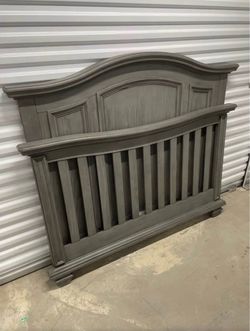 Convertible Baby Crib w/ Toddler Rail & Mattress