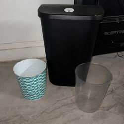 Trash Cans 