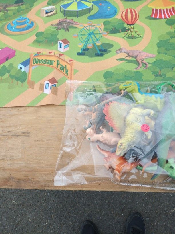 15 Piece Dinosaur Plus Canvas Cloth" Dinosaur Park"