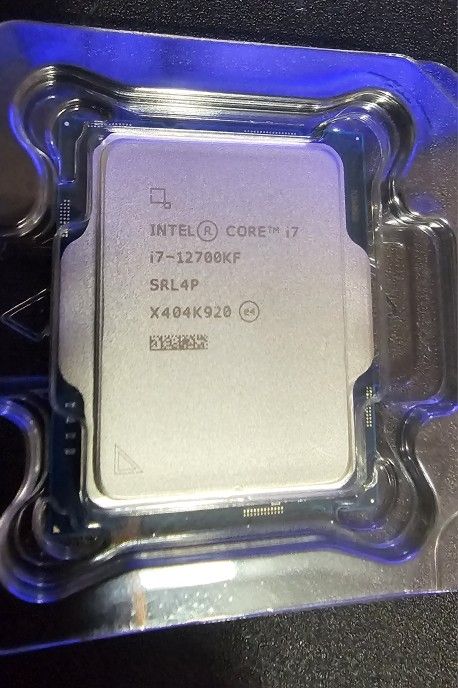 INTEL CORE I7-12700KF + 32GB 5600MHZ MEMORY