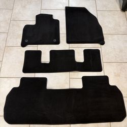 Chevrolet traverse 2018 – to 2023 factory floor mats