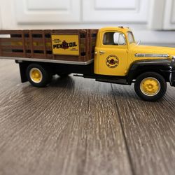 Diecast 1951 Ford Stake Truck Pennzoil 1/34 Scale First Gear 