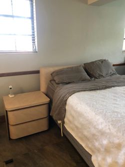 Queen bedroom set