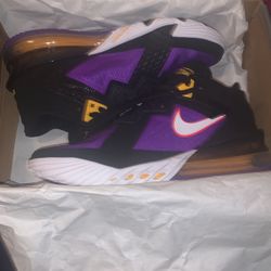 Lebron XVlll Low Laker Edition