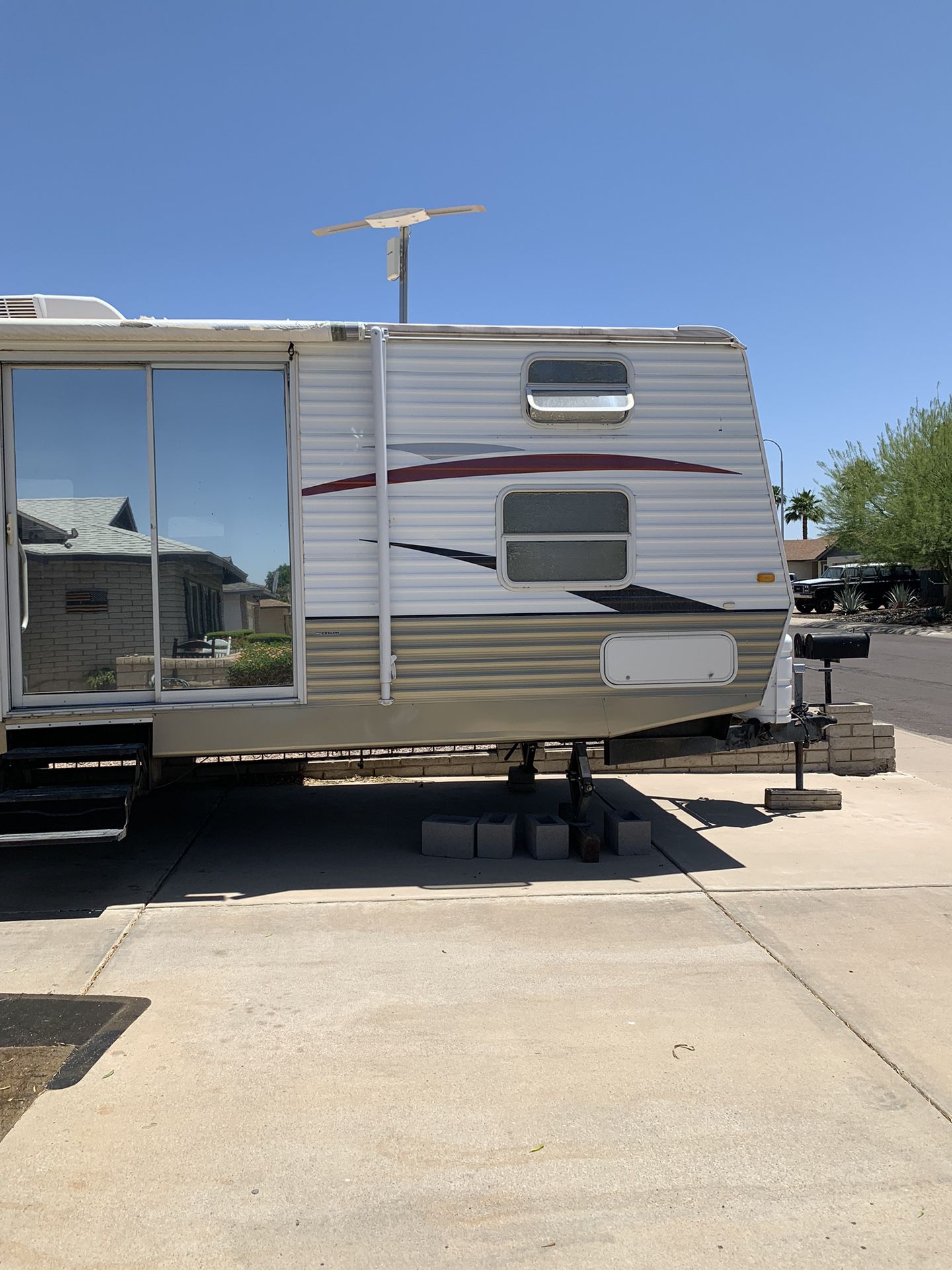 40ft TRAVEL TRAILER /home (reduced to $11,000)