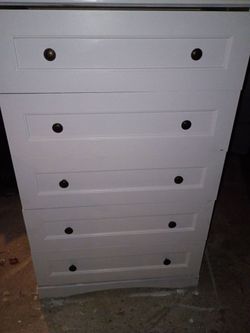 Little white dresser