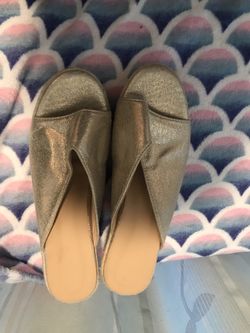 Italian Wedges Size 9 Never Worn