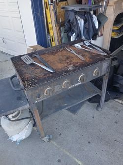 BBQ Grill for sale Propane Tank included