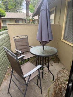 Outdoor Table Set with Umbrella