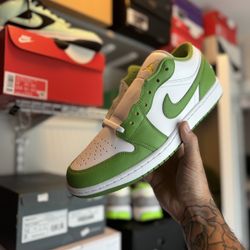 Jordan 1 Low SE Sz 12