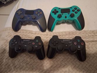 2 Playstation controllers and 2 terios controllers