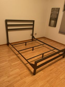 Bed frame Queen 