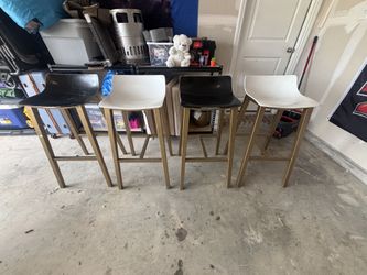 4 Barstools