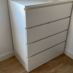 IKEA White Dresser 4 Big Deep Drawers Cajonera