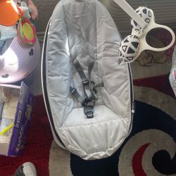 baby bouncer/swing