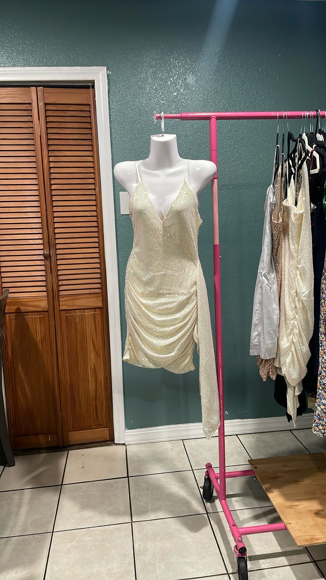 👗🎀🚨🚨Gorgeous Dresses, Affordable Prices🚨🚨👗🎀🌸