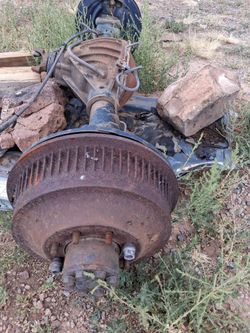 2500 96 suburban rear axle