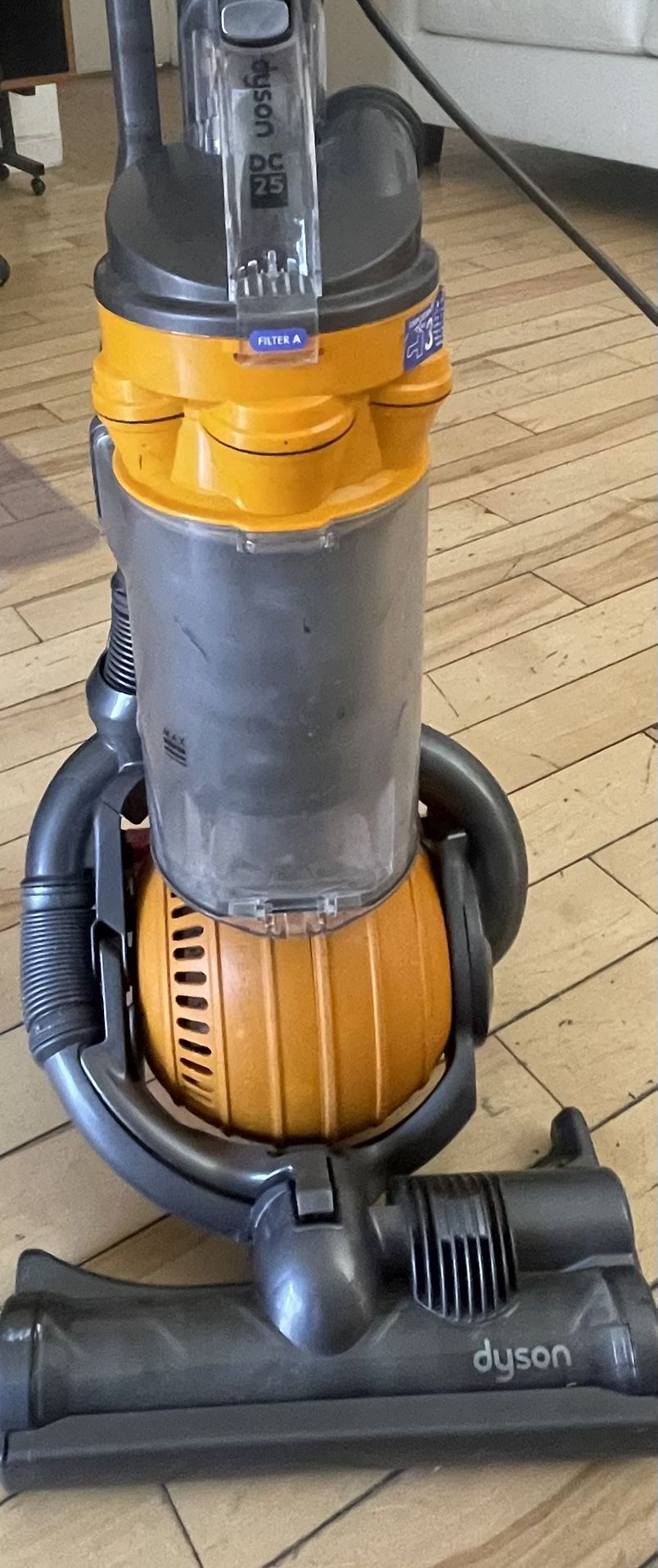 Dyson DC 25 Vacuum - Works Great!
