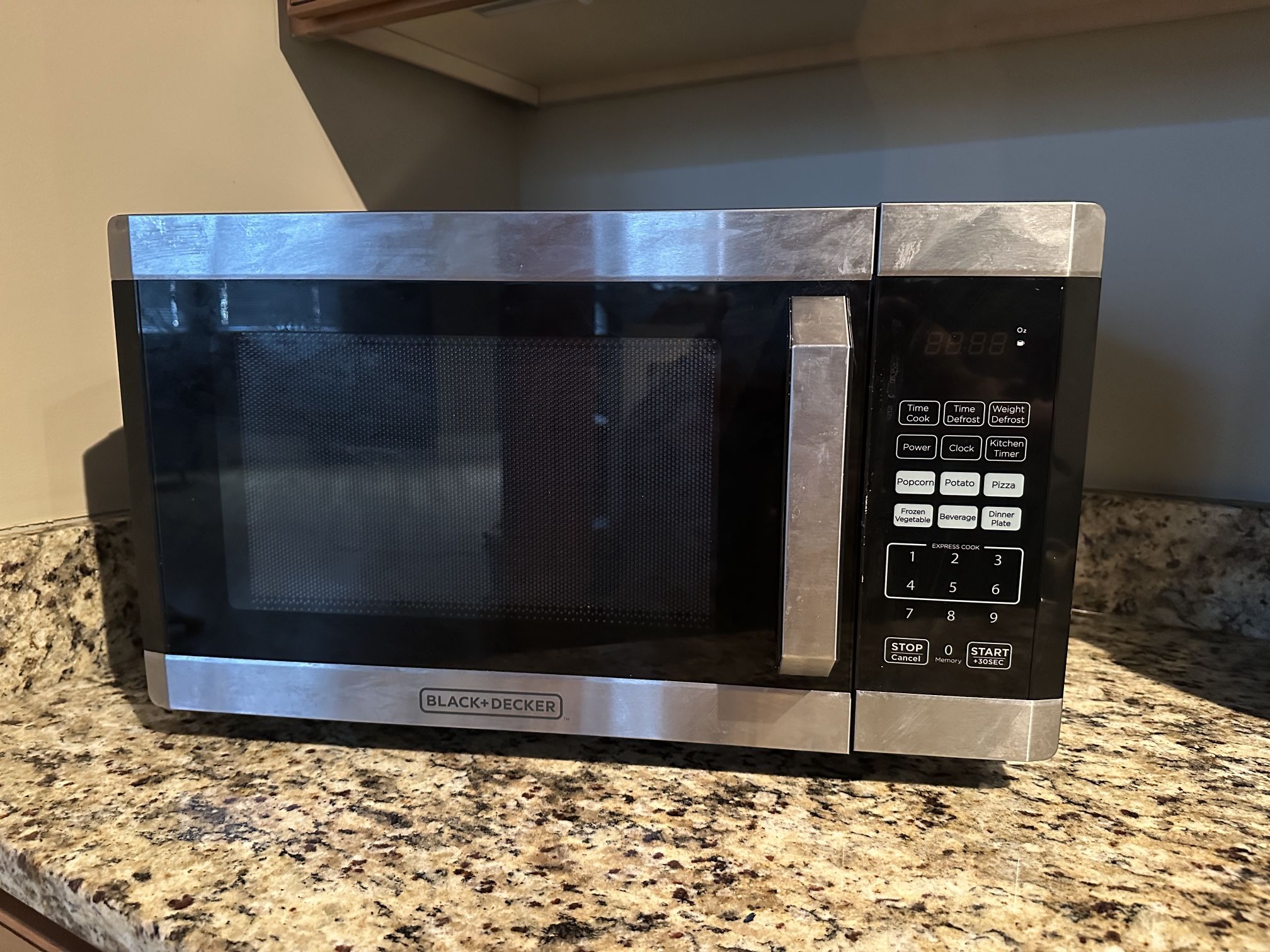 Black + Decker Microwave