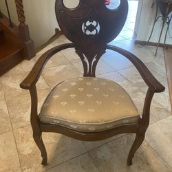 Antique Look Chair 