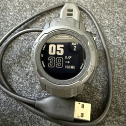 Garmin Instinct 2S - Like New