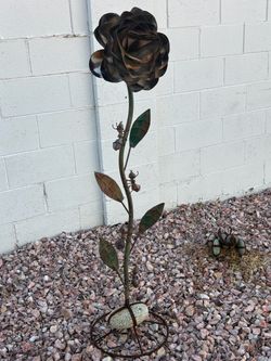 Large Metal Rose Garden Sculpture