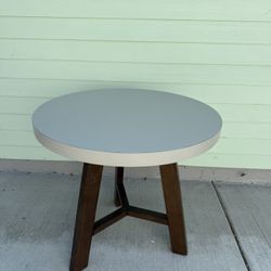 Silk Grey Walnut Base Round Dining Table 31.5 inch x 30 inch. Kitchen table.