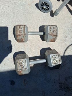 40 LBS.Weightlifting Dumbells